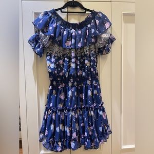 Miss mini dress. Off the shoulder.